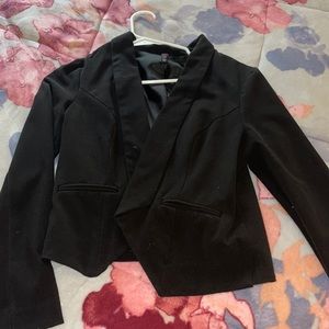 Cute black blazzer
